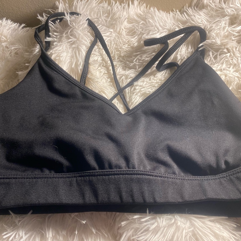 Old Navy active sports bra - Picture 2 of 6